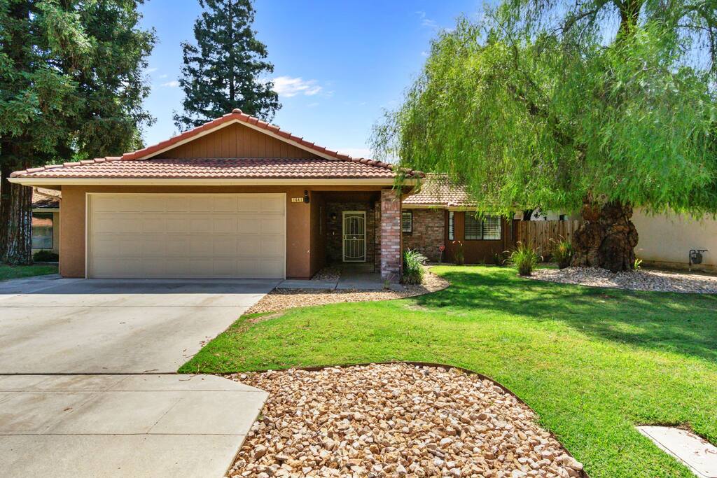 3BD 2BTH Modern Home Near Yosemite Natl Park - 3