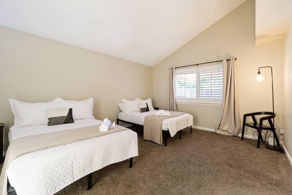 3BD2BTH Modern Home Near Yosemite Natl Park - 18