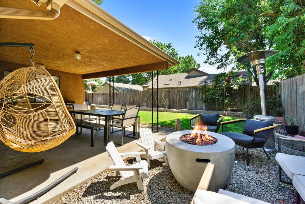 3BD2BTH Modern Home Near Yosemite Natl Park - 29